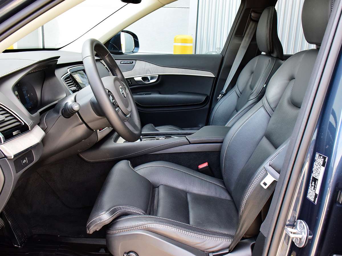 2024 Volvo XC90 B6 AWD Ultimate Bright Theme 7-Seater thumb 10