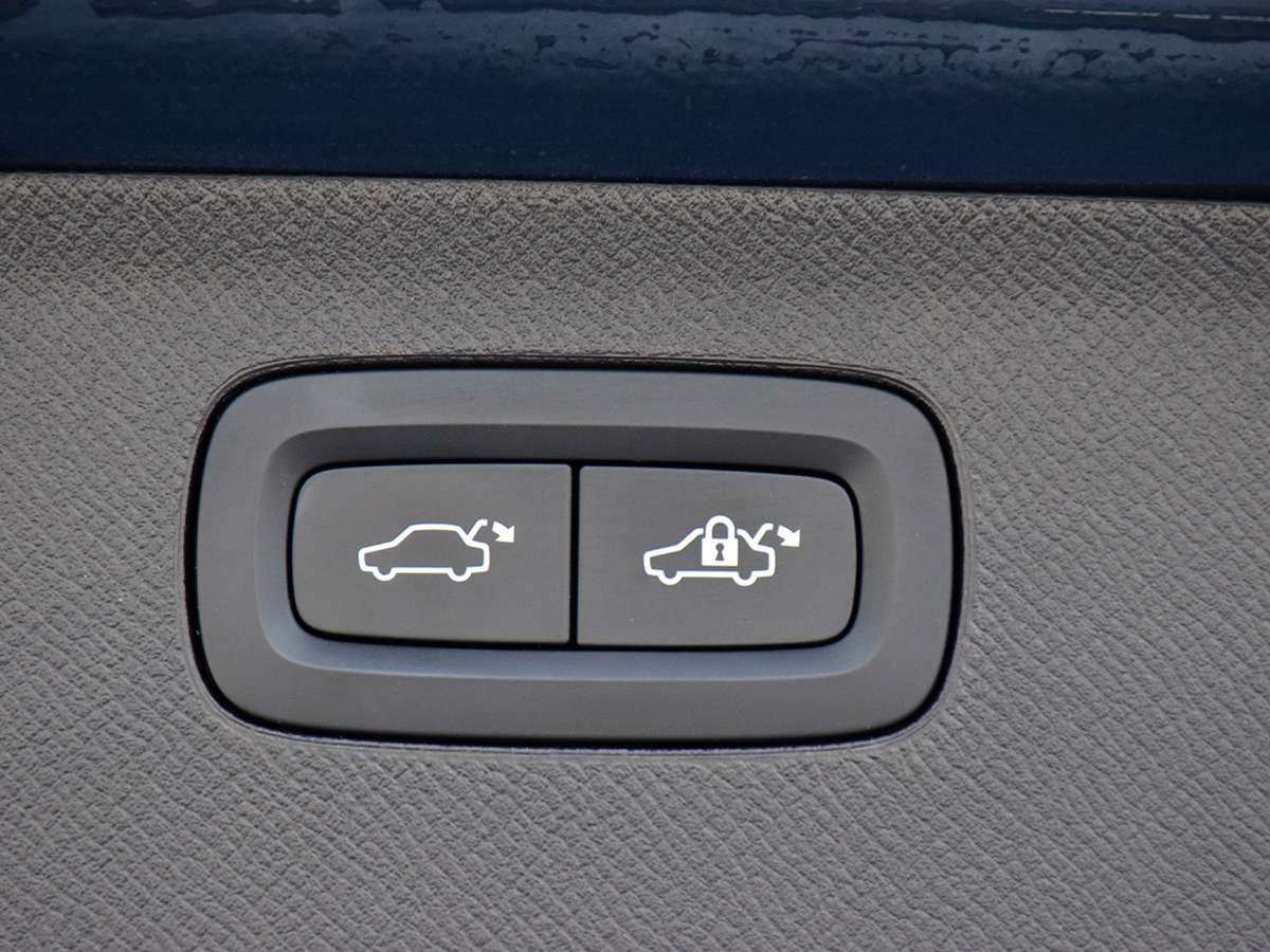 2024 Volvo XC90 B6 AWD Ultimate Bright Theme 7-Seater thumb 20