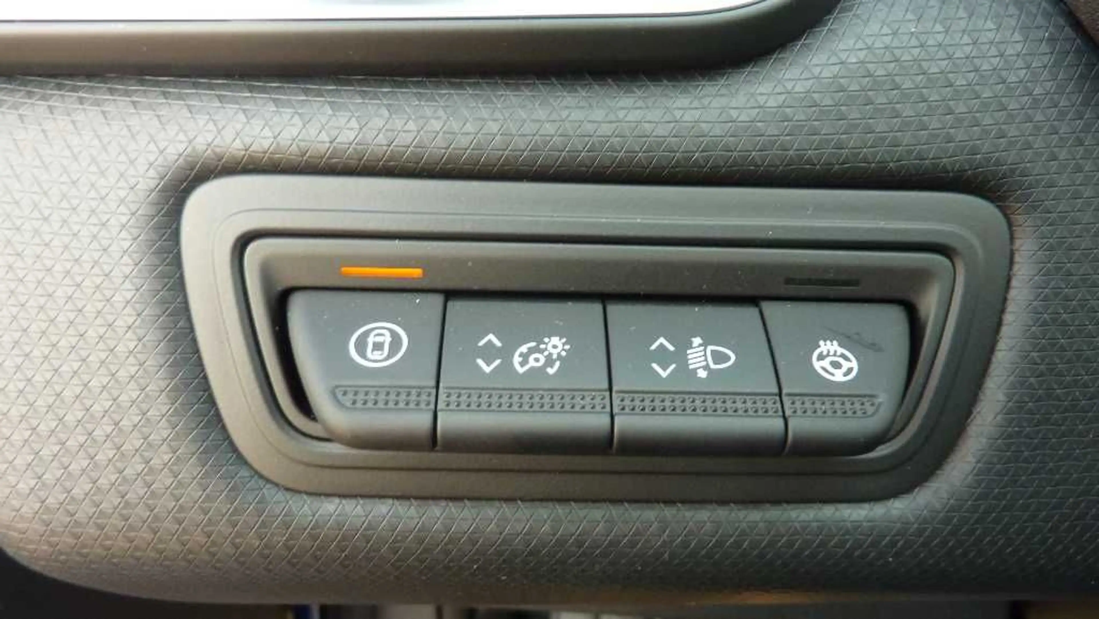Mitsubishi Colt EDITION 1.6 Automatik alle Farben — photo 5
