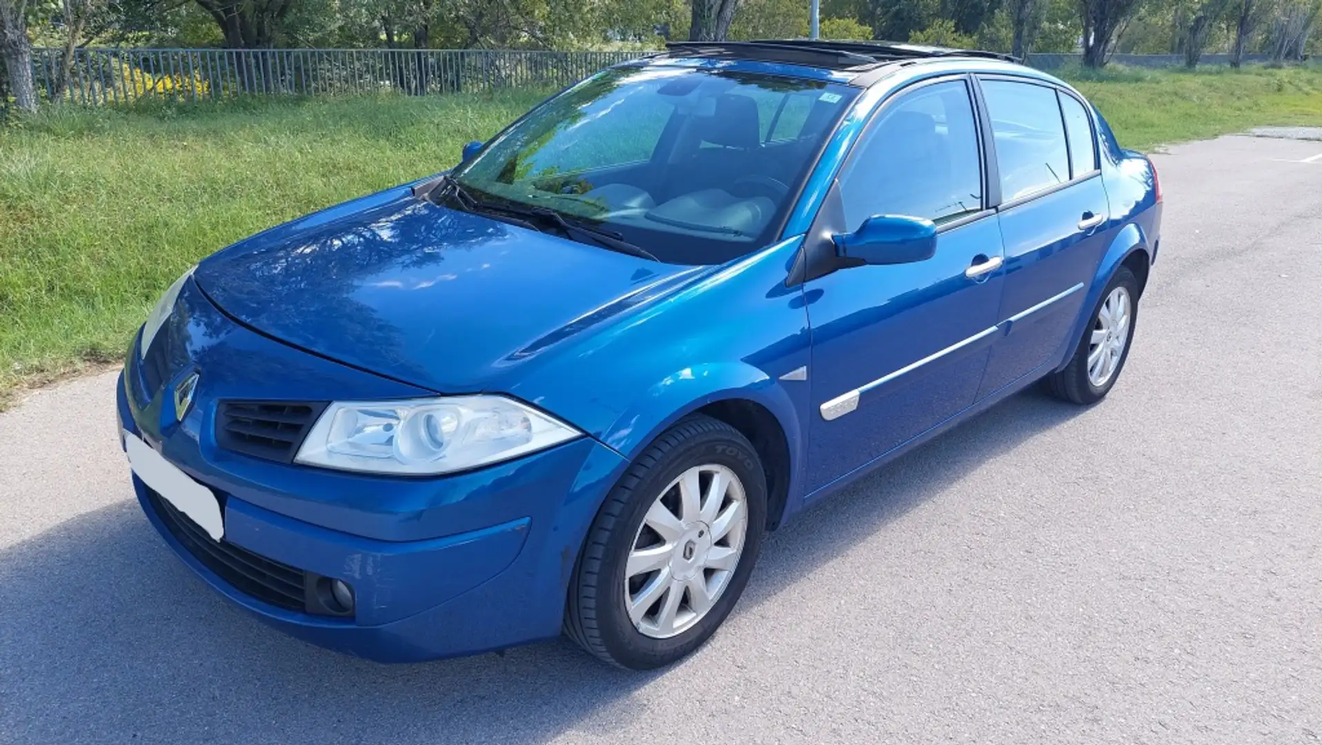 Renault Megane Sedán 2.0dCi Luxe Dynamique Azul - 1