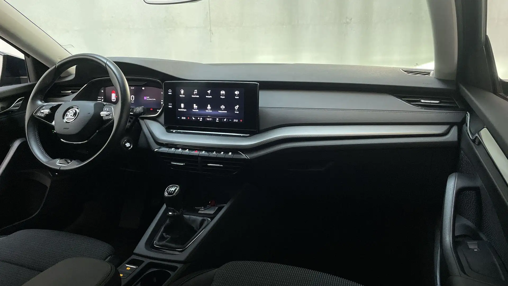 Skoda Octavia Combi 1.0 TSI Business Edition Virtual Cockpit Sto Blauw - 2