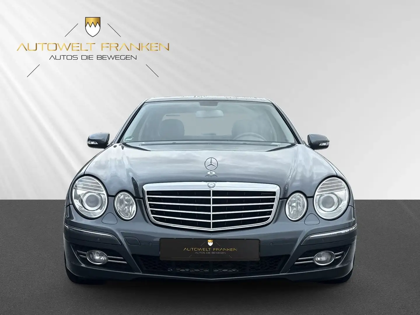 Mercedes-Benz E 350 Avantgarde *XENON*NAVI*LEDER*PDC*TEMPO*SHZ Grigio - 2