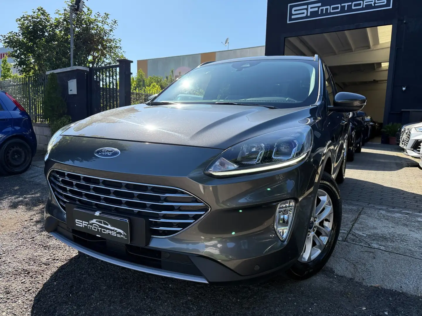 Ford Kuga 1.5 EcoBlue 120 CV aut. 2WD Titanium Business Grigio - 2