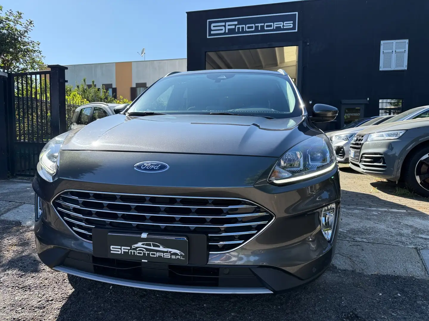 Ford Kuga 1.5 EcoBlue 120 CV aut. 2WD Titanium Business Grigio - 1