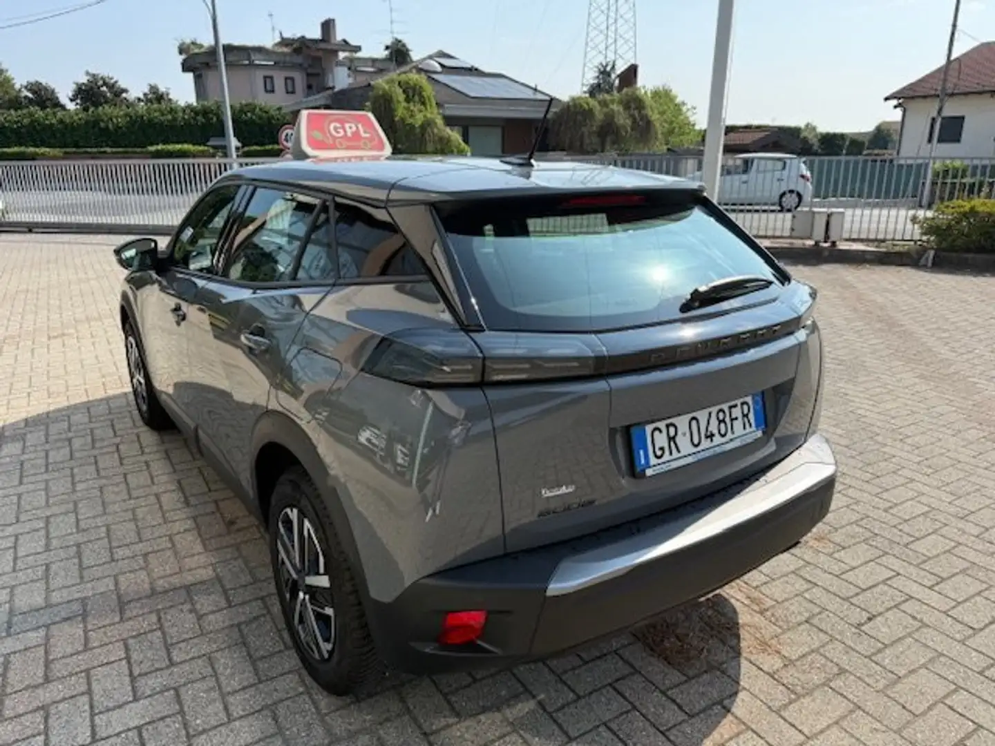 Peugeot 2008 2008 II  1.2 puretech Active GPL Grigio - 2