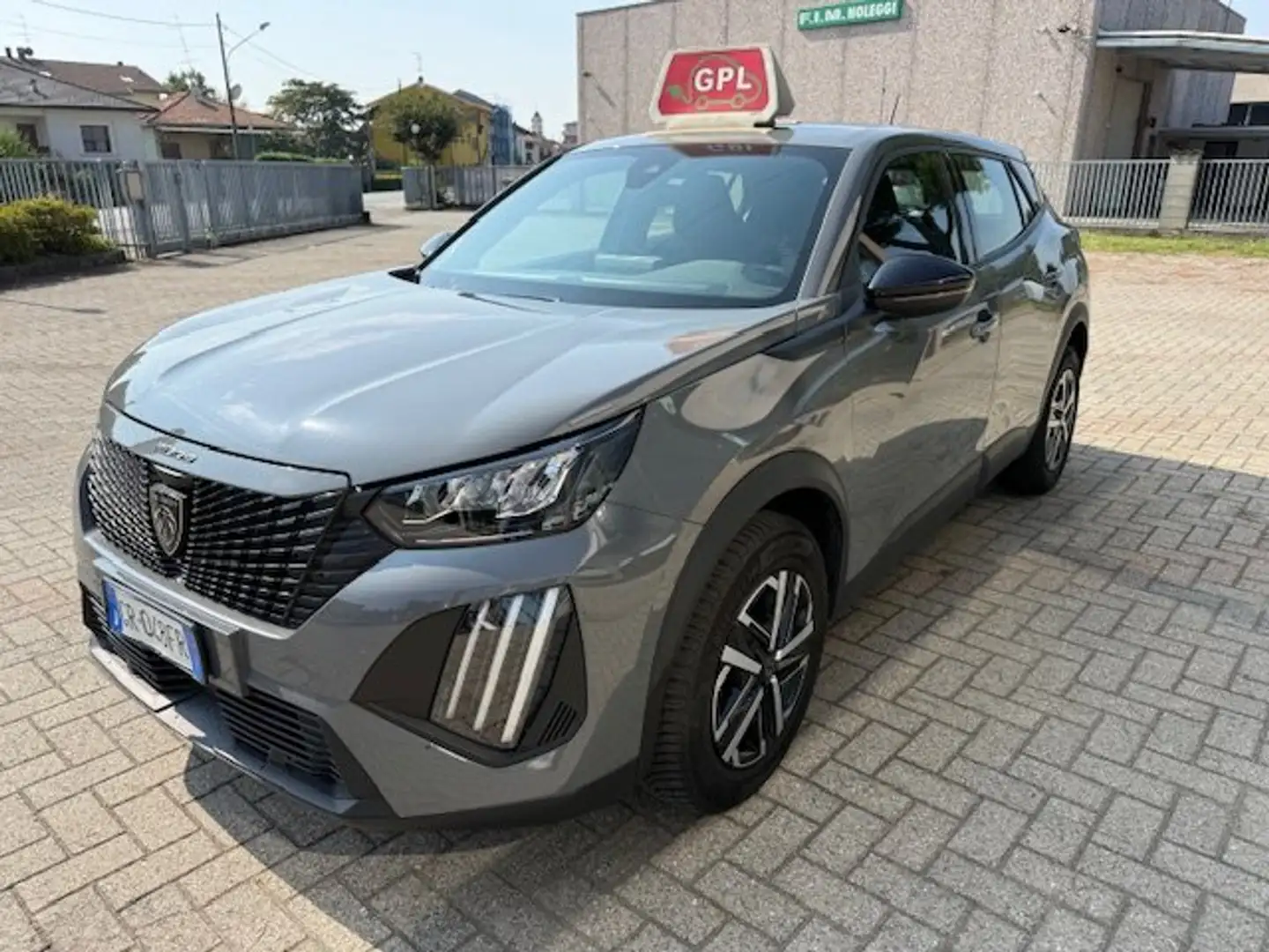 Peugeot 2008 2008 II  1.2 puretech Active GPL Grigio - 1