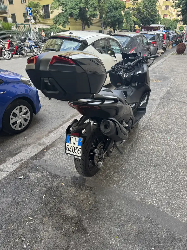 Yamaha Tmax 560