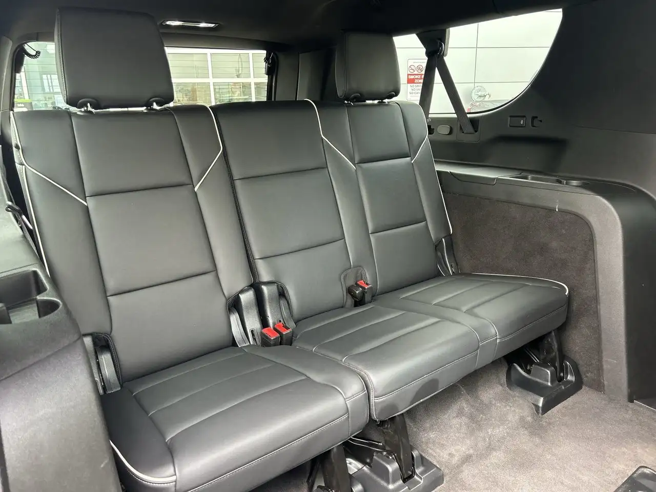 Cadillac Escalade снимка Cadillac Escalade