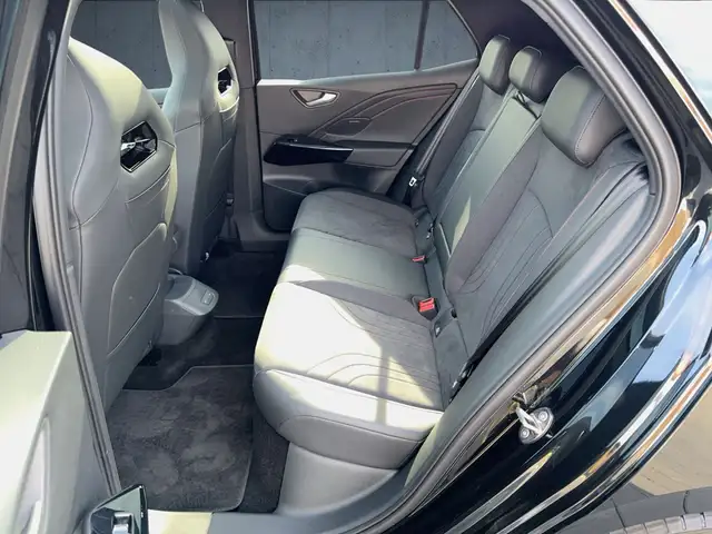 Volkswagen Id.3 view 13