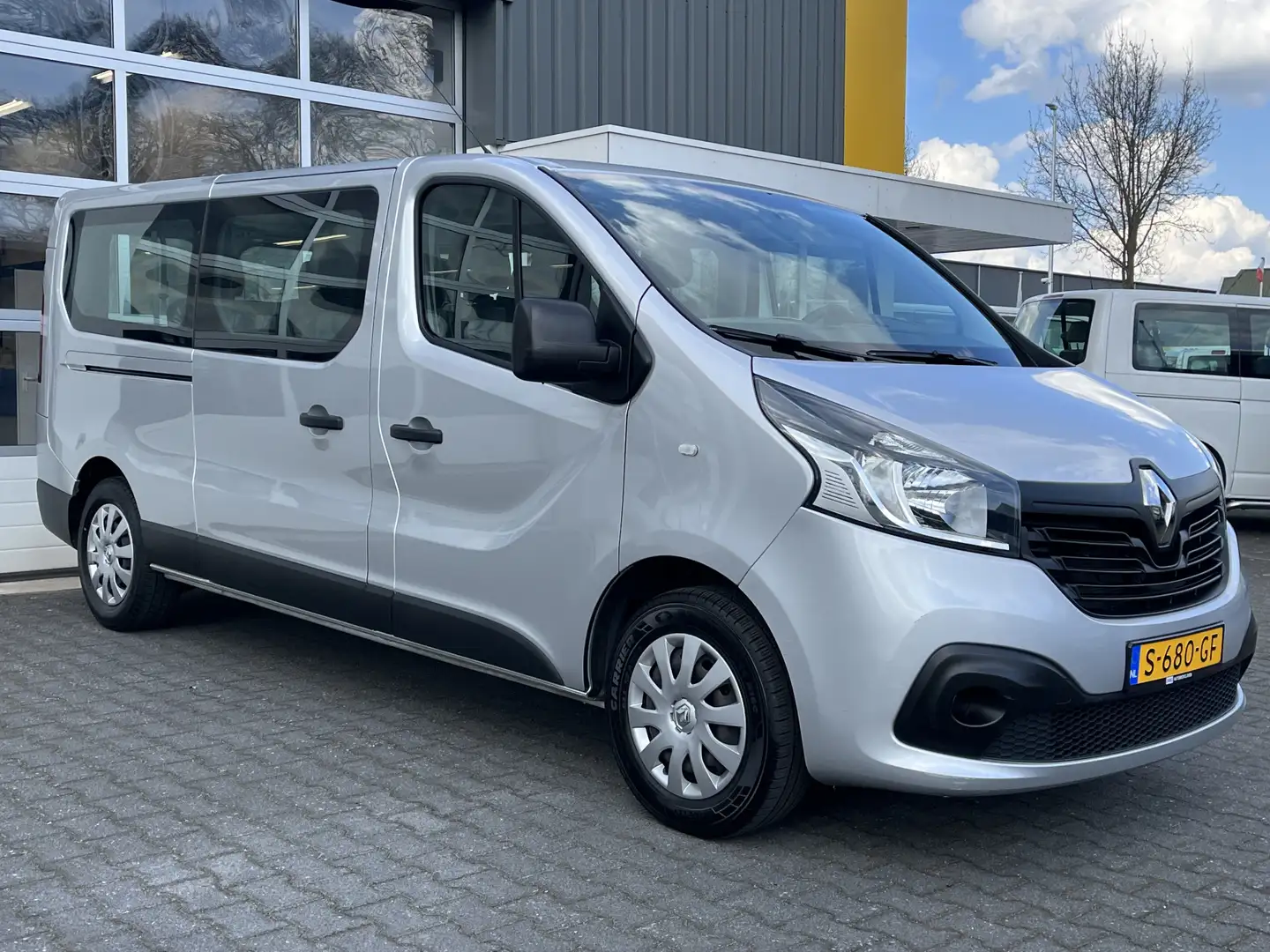 Renault Trafic Passenger 1.6 dCi Euro 6 BTW / BPM vrij marge Leng Grijs - 1