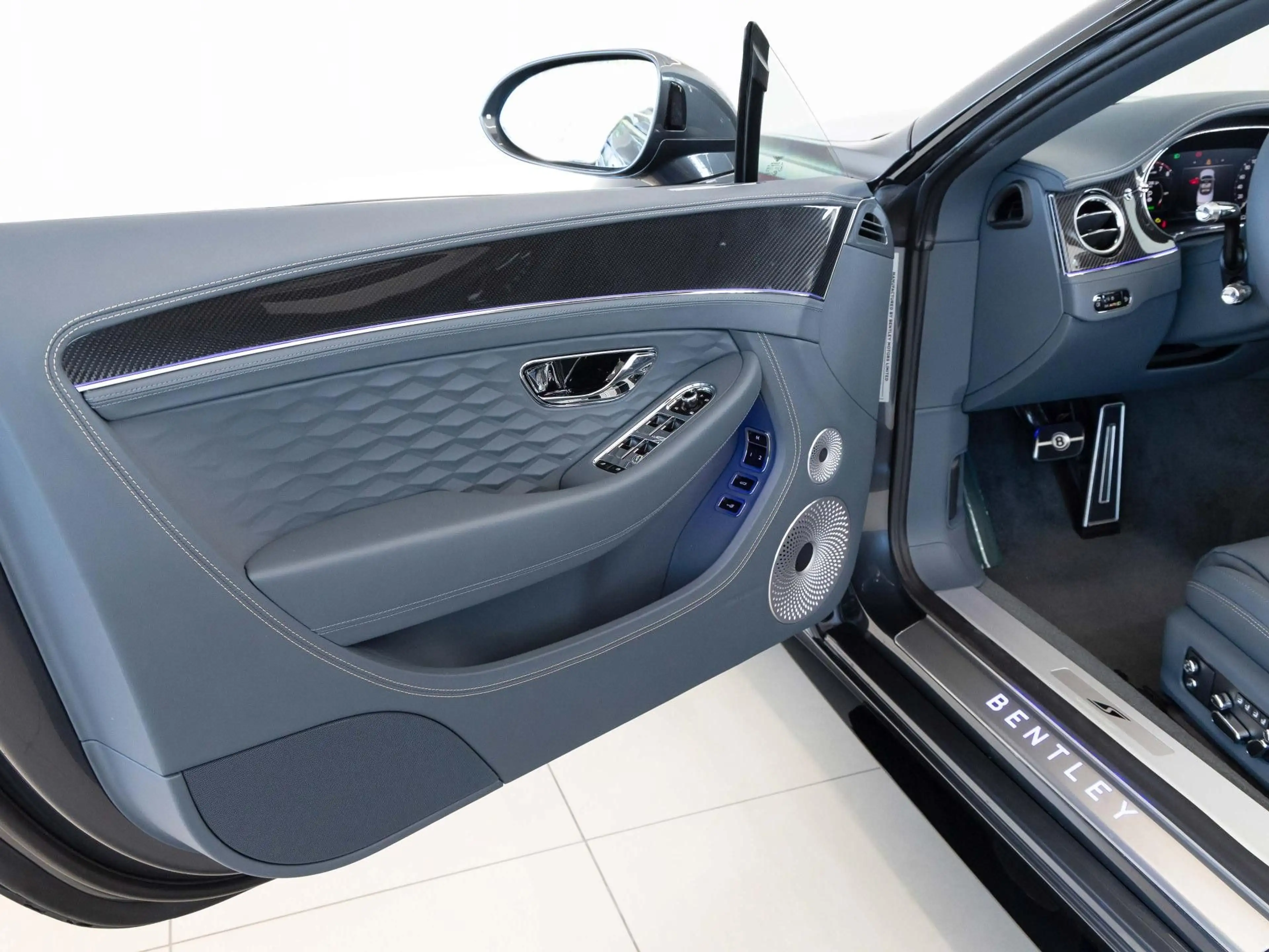 Bentley Continental GTC S (MY26) von BENTLEY MANNHEIM — photo 12