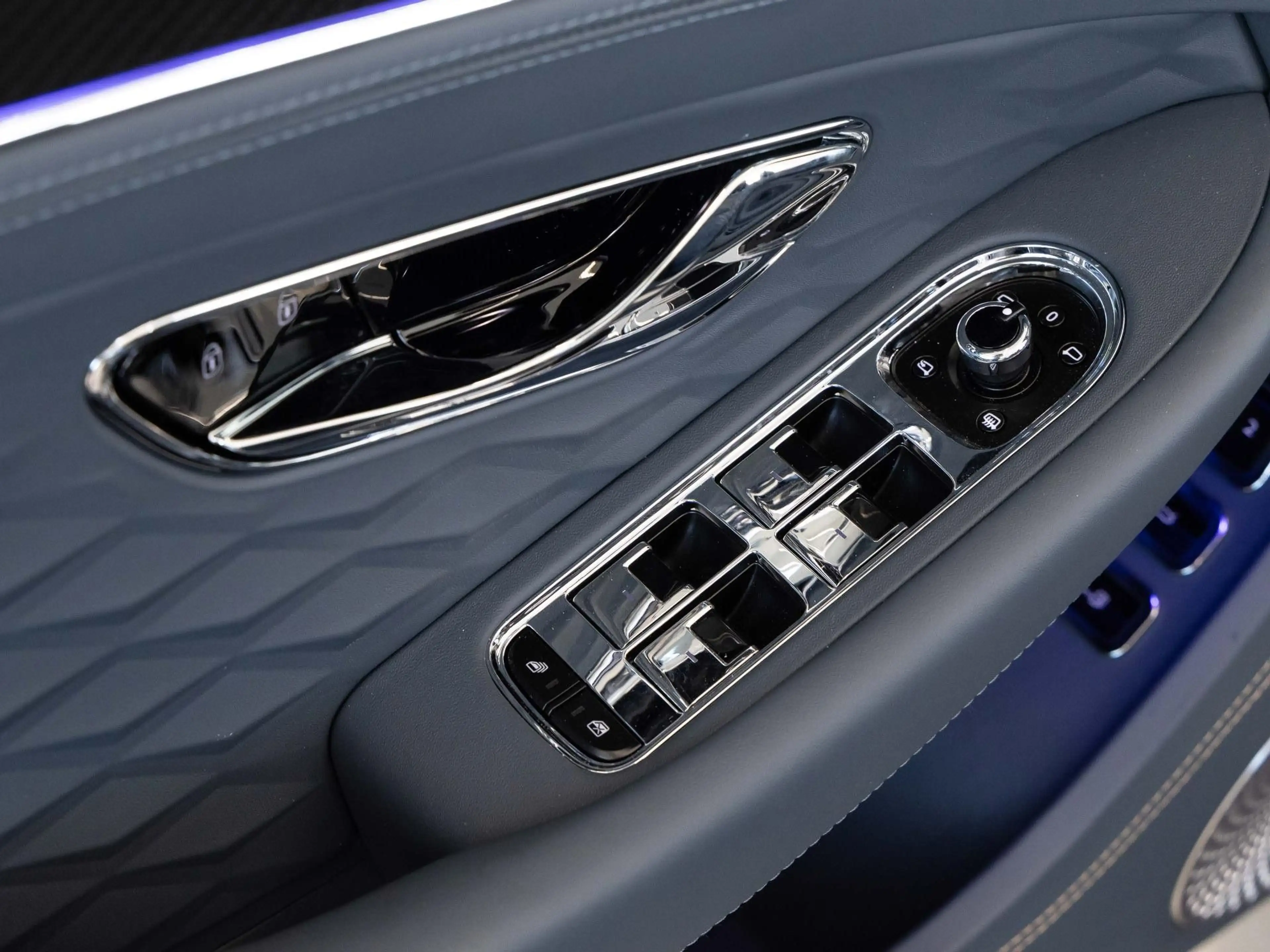 Bentley Continental GTC S (MY26) von BENTLEY MANNHEIM — photo 13