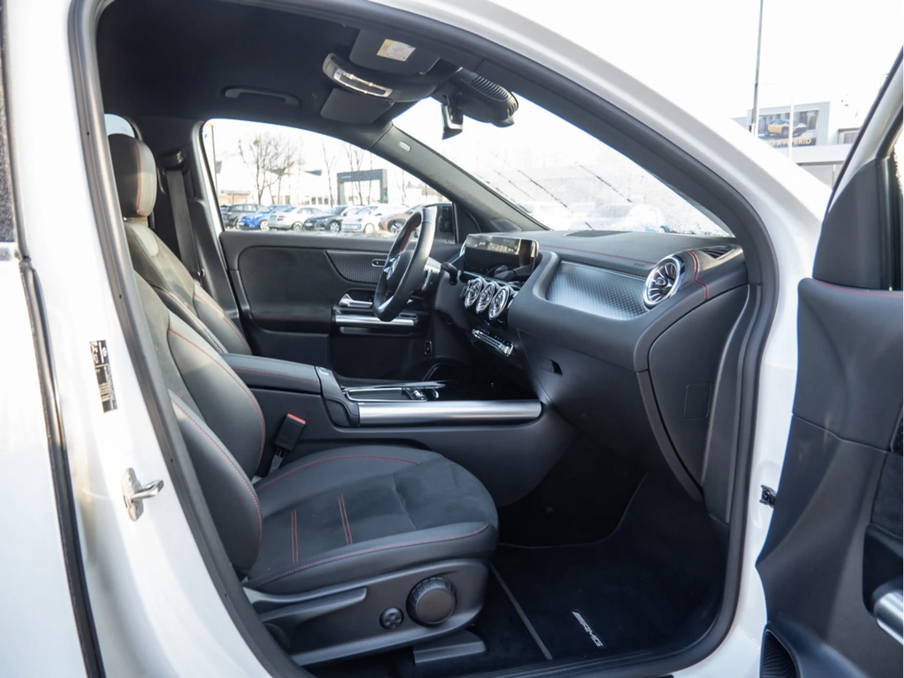 Mercedes-Benz EQA 350 4M AMG Sport Advanced+ Distr. LED Nav — photo 5