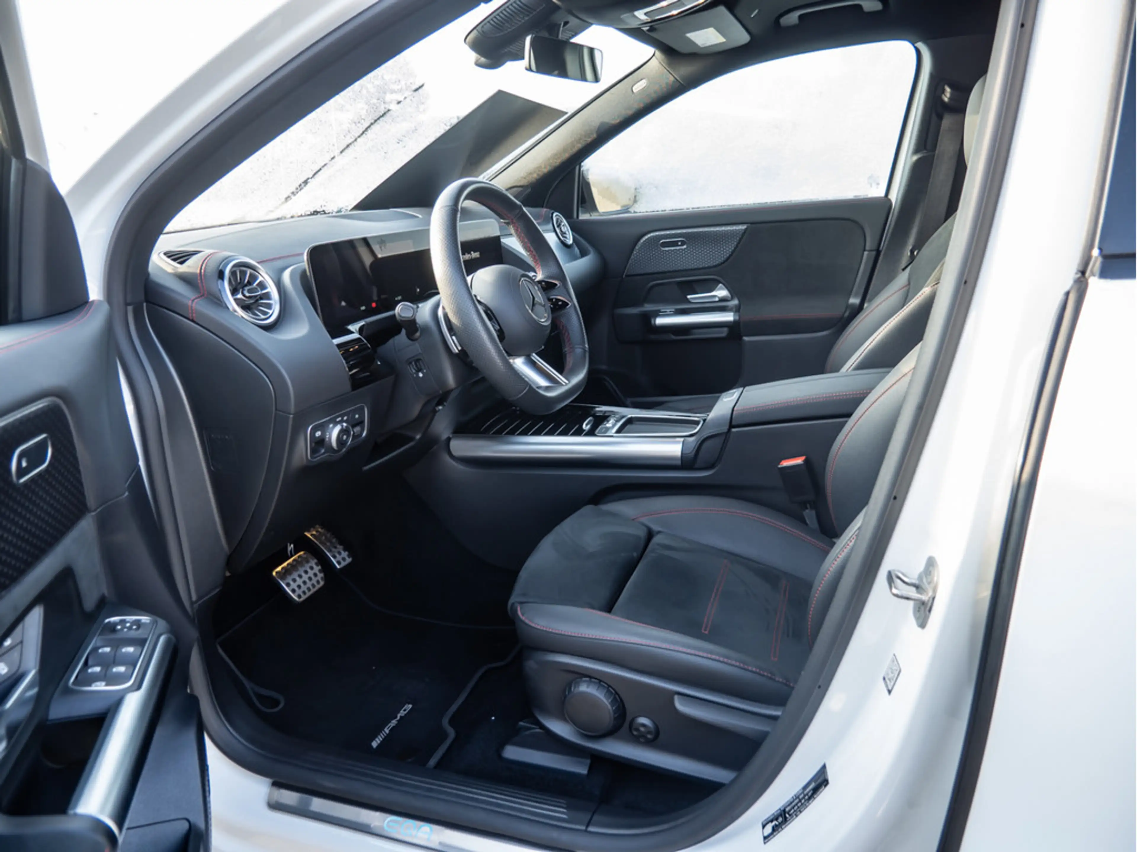 Mercedes-Benz EQA 350 4M AMG Sport Advanced+ Distr. LED Nav — photo 12