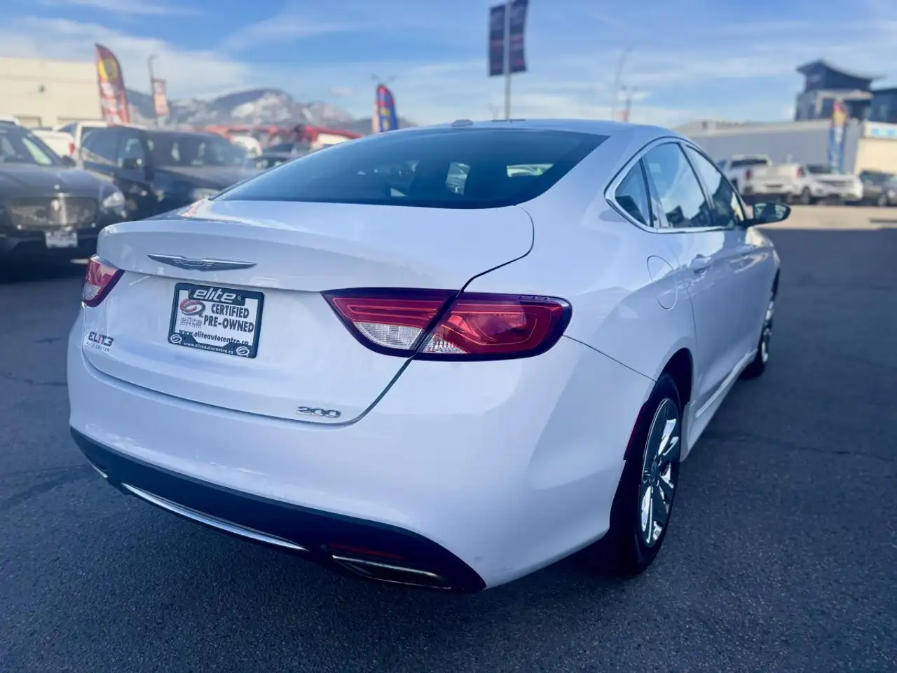 Chrysler 200 снимка Chrysler 200