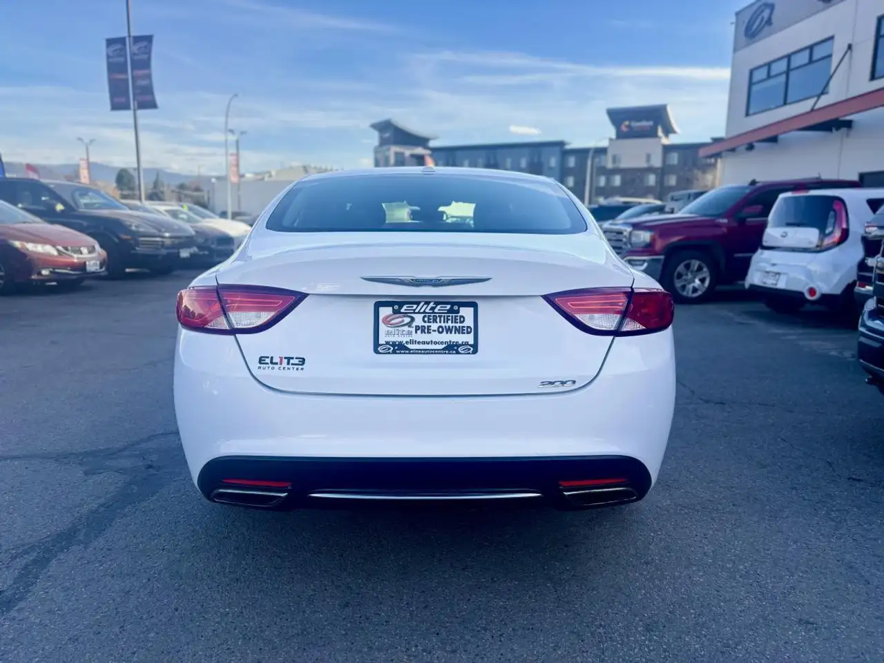 Chrysler 200 снимка Chrysler 200