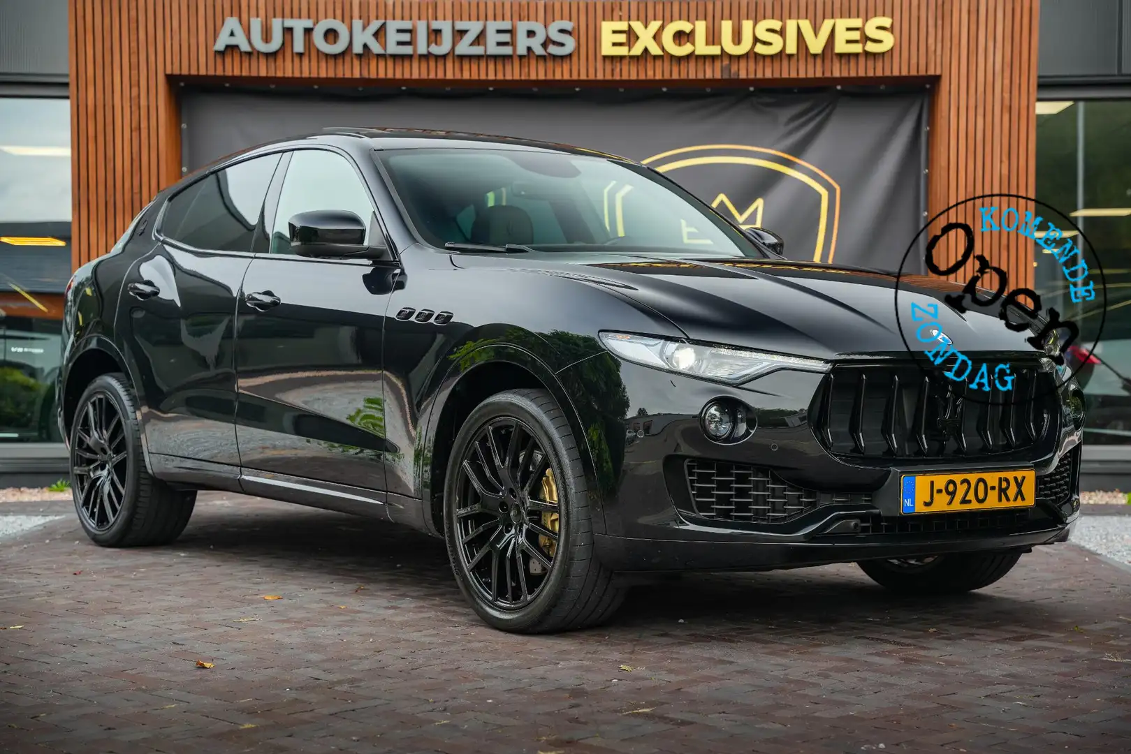 Maserati Levante 3.0 V6 S AWD SQ4 Gold ed. Panoramadak 21"LM Naviga Zwart - 1