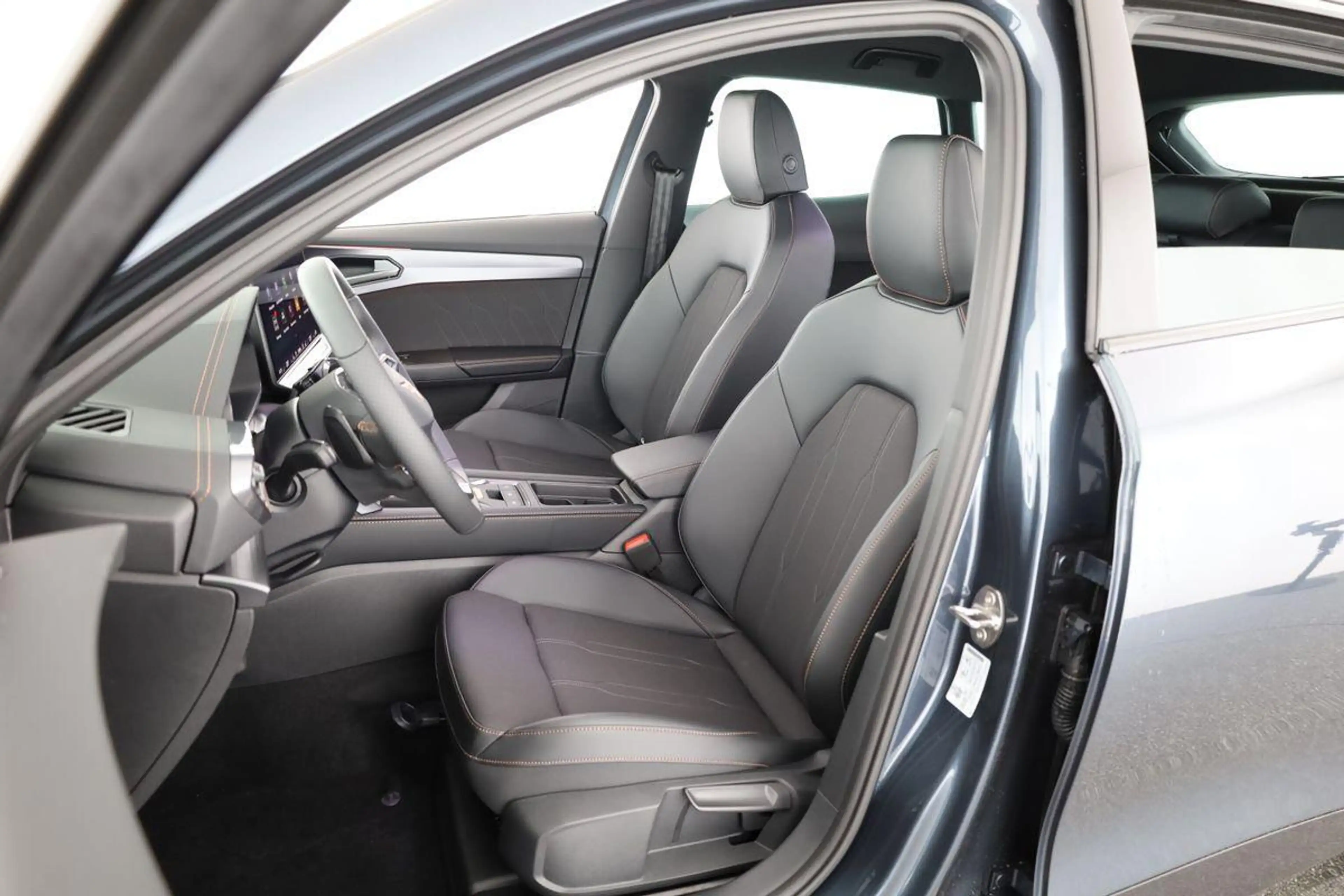 CUPRA Formentor 1.5 eTSI 110 kW DSG, Navi, LED, el. Klappe, Kam... — photo 9