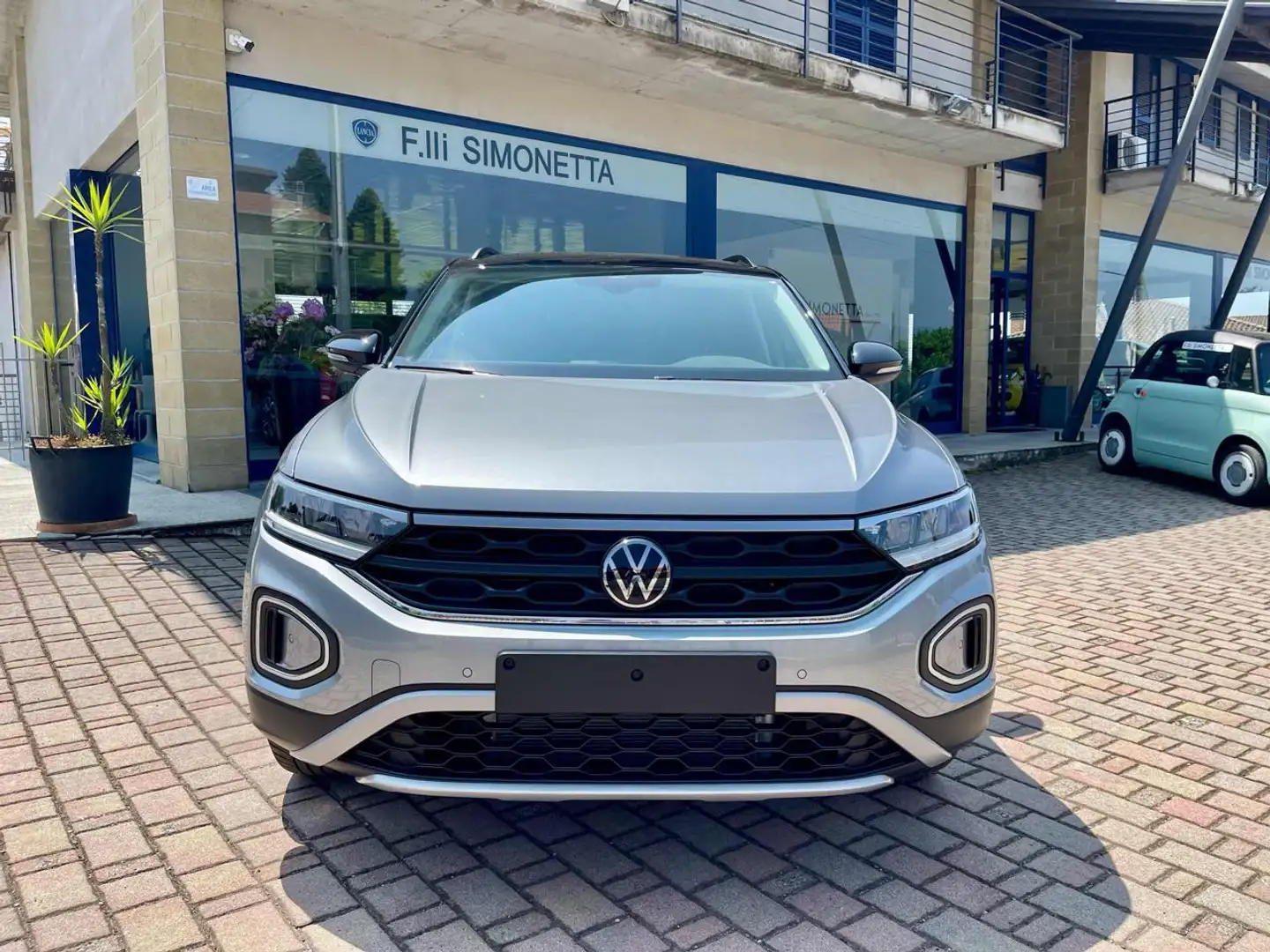 Volkswagen T-Roc 1.0 TSI 115CV Sport - NUOVA Argento - 2
