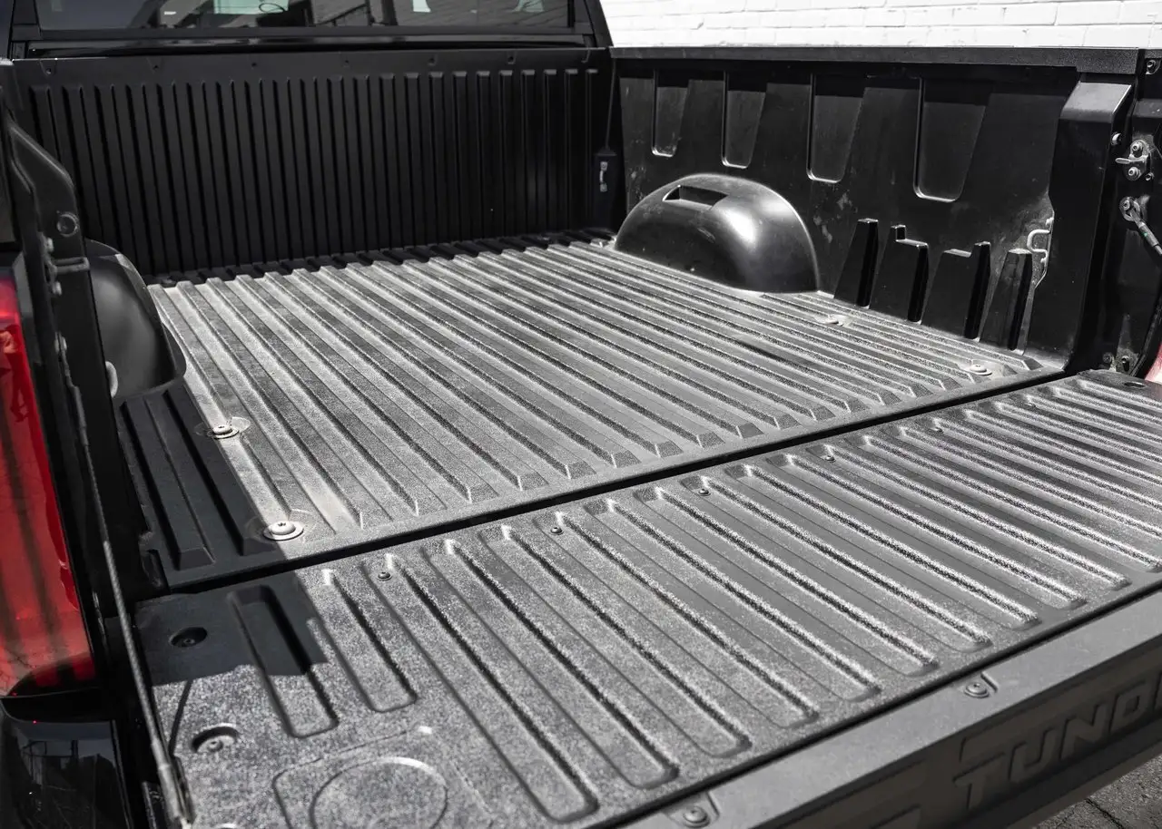 Toyota Tundra снимка Toyota Tundra