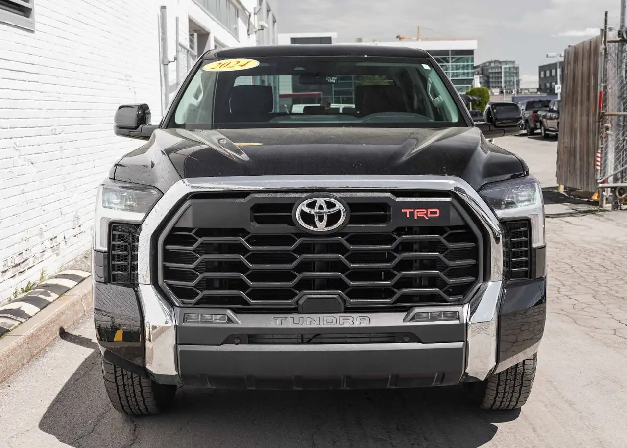 Toyota Tundra снимка Toyota Tundra