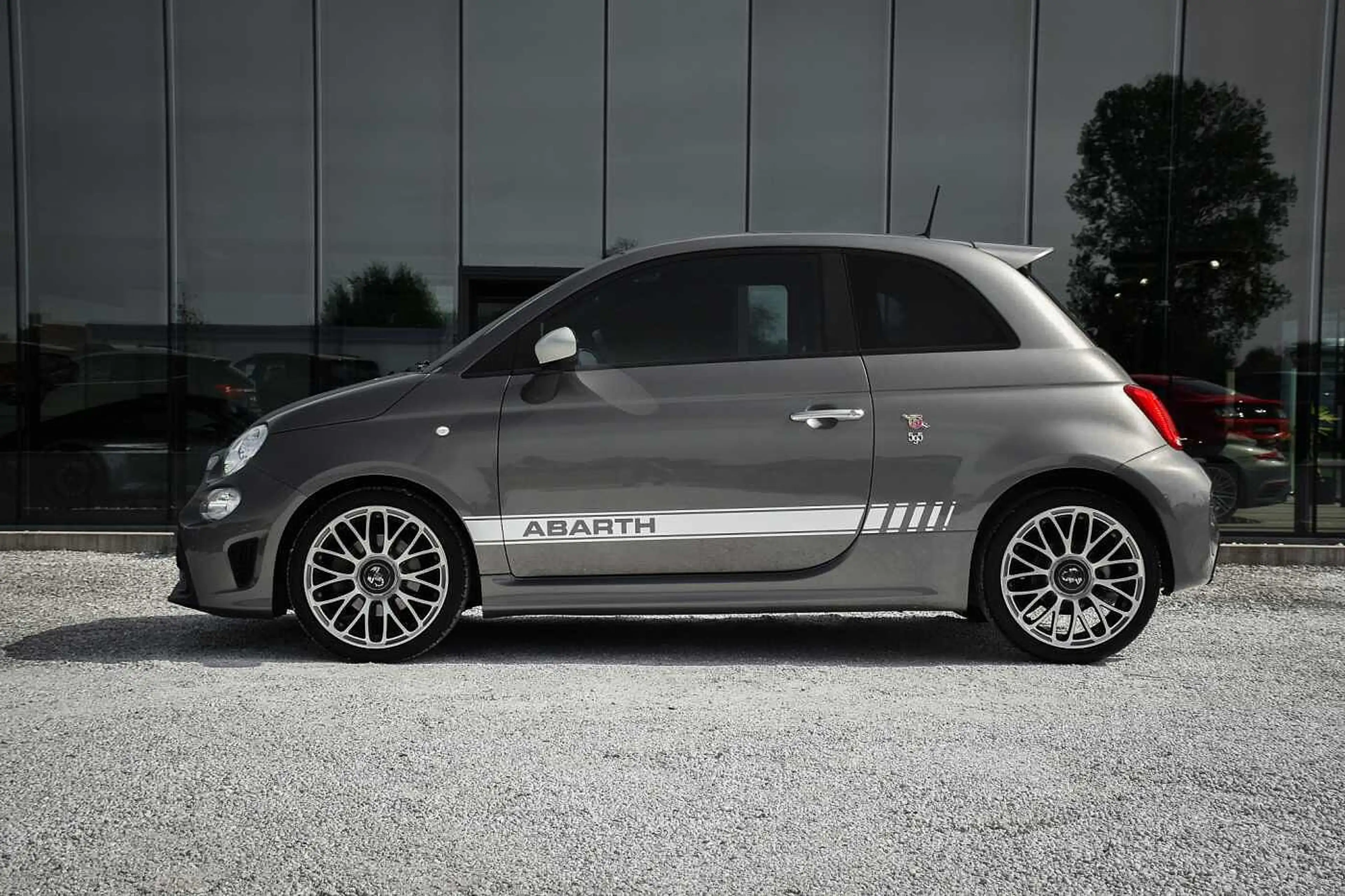 Abarth 595 1.4 T-Jet MTA Navi PDC — photo 3