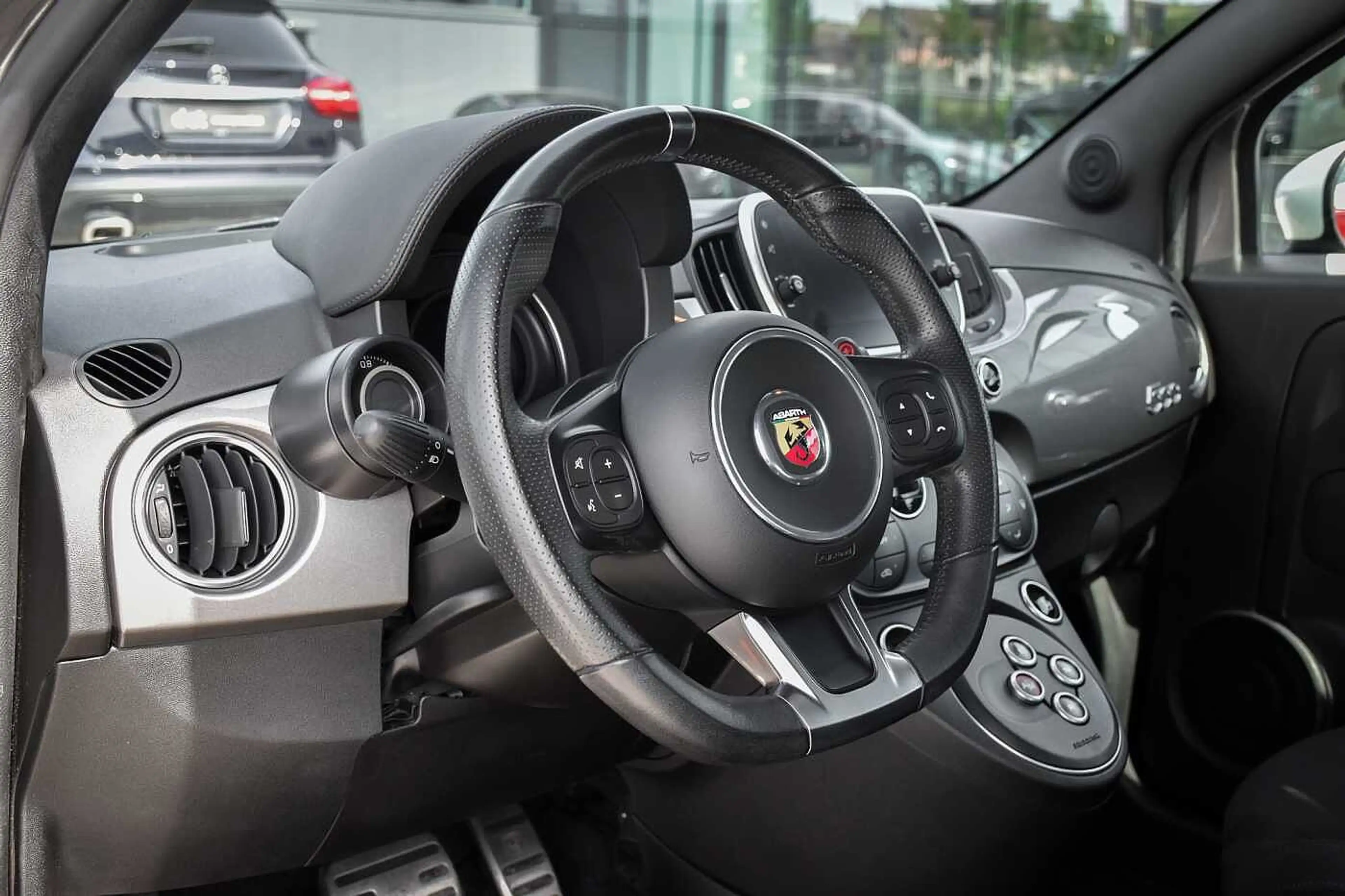 Abarth 595 1.4 T-Jet MTA Navi PDC — photo 9