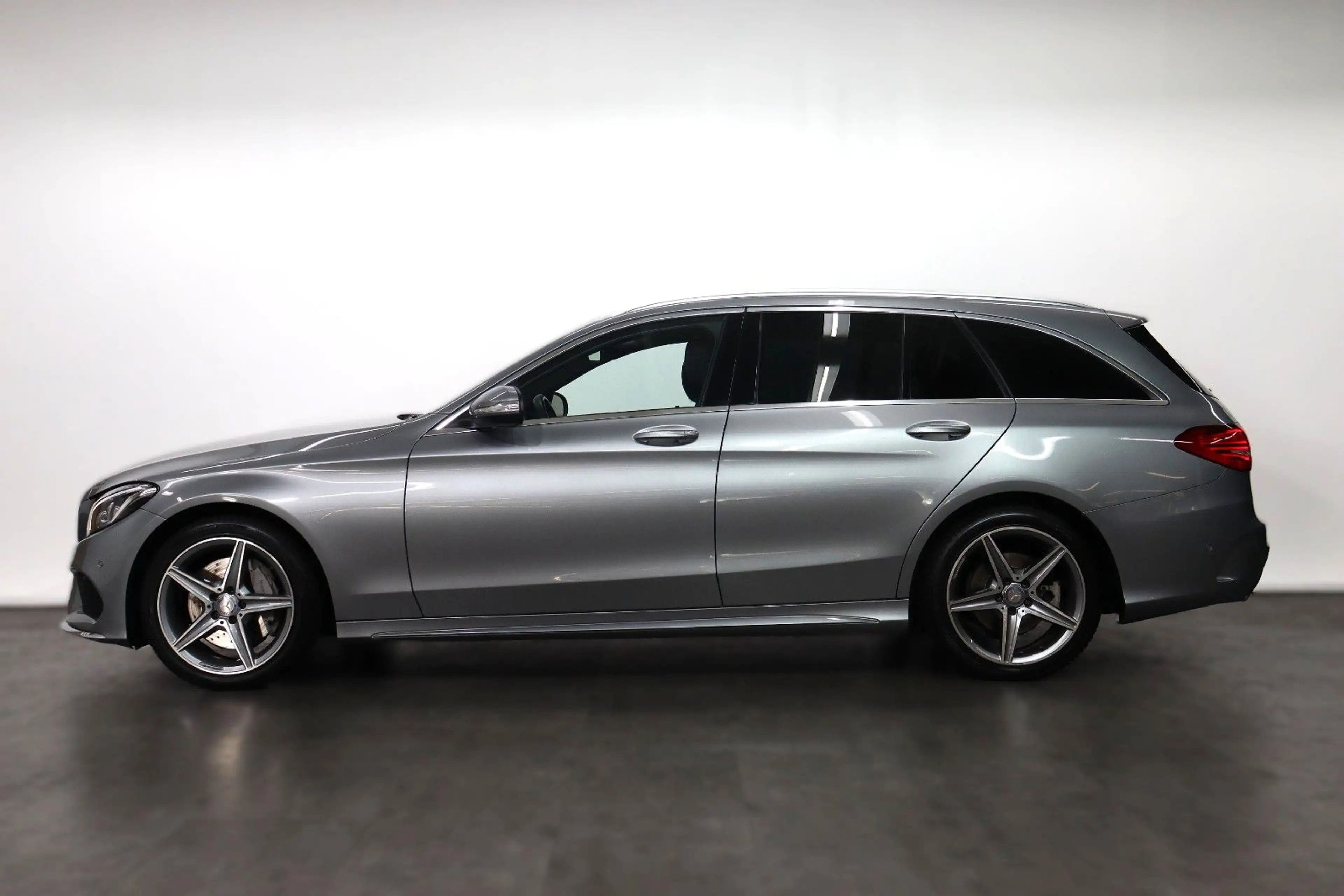 Mercedes-Benz C 250 C250 T*AMG*LEDER*AHK*STANDHEIZUNG*LED*COMAND — photo 11