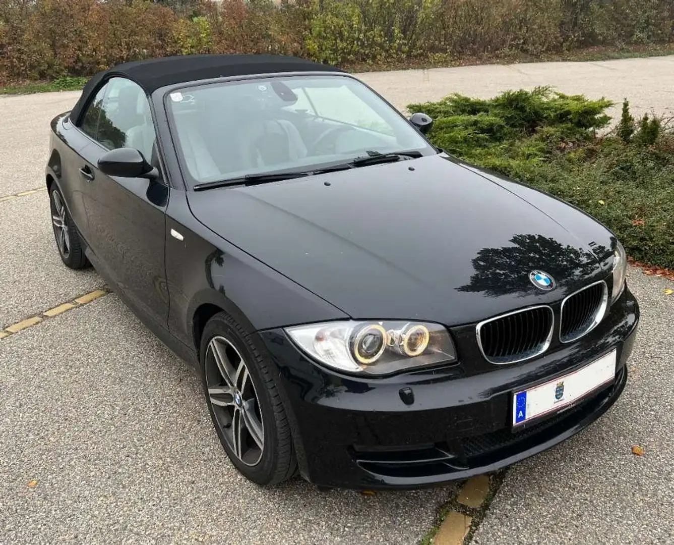 BMW 118 118i Cabrio Schwarz - 1