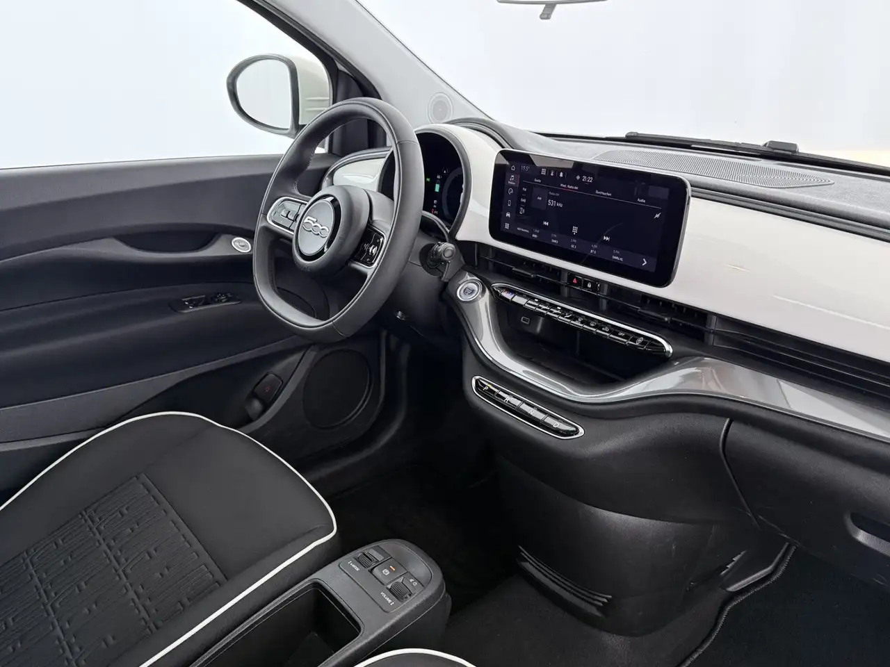Fiat 500 E 24kWh Aut ASSIST TEMPOMAT KLIMA, миниатюра 13