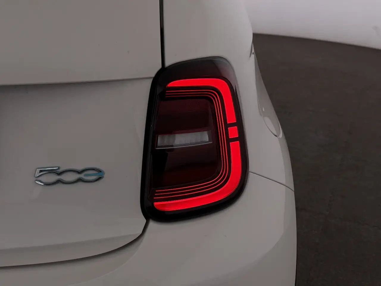 Fiat 500 E 24kWh Aut ASSIST TEMPOMAT KLIMA, миниатюра 11