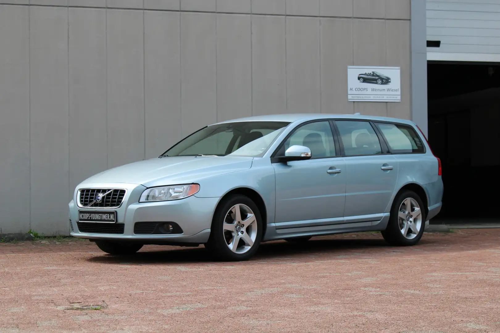 Volvo V70 2.0 Momentum YOUNGTIMER incl. 21% BTW Bleu - 2