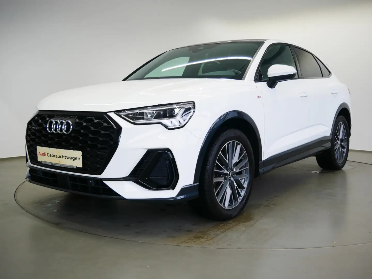 Audi Q3 Sportback 40 TDI quattro S line S tro. LED PANO vi Weiß - 2