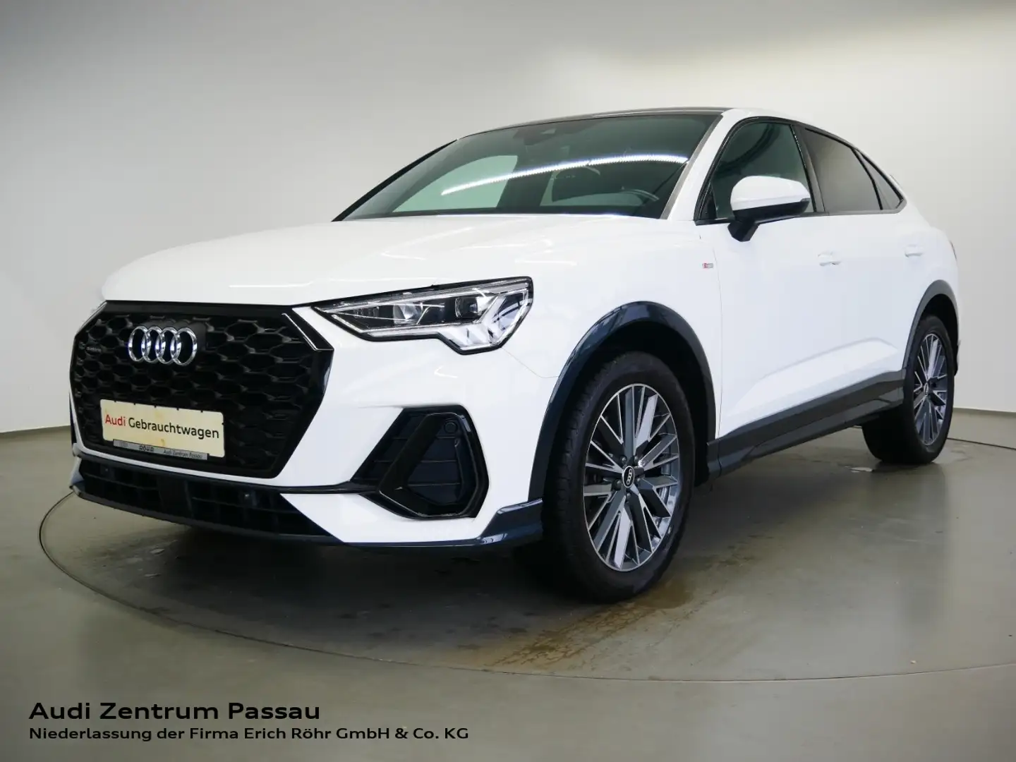 Audi Q3 Sportback 40 TDI quattro S line S tro. LED PANO vi Weiß - 1