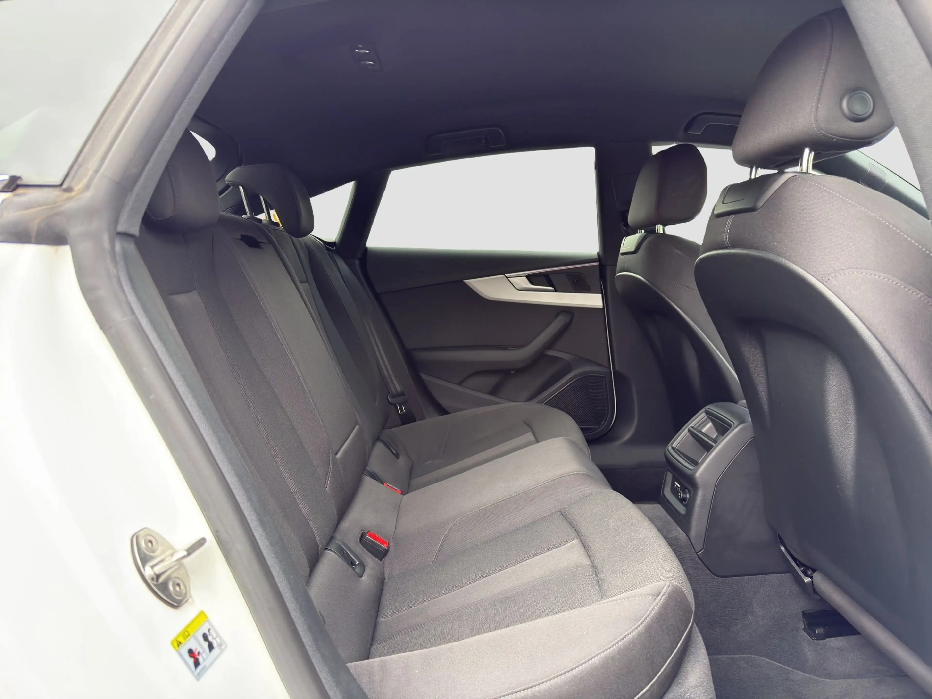 Audi A5 Sportback 40 TDI S line/LED/Navi/Kamera/Assistenz — photo 17