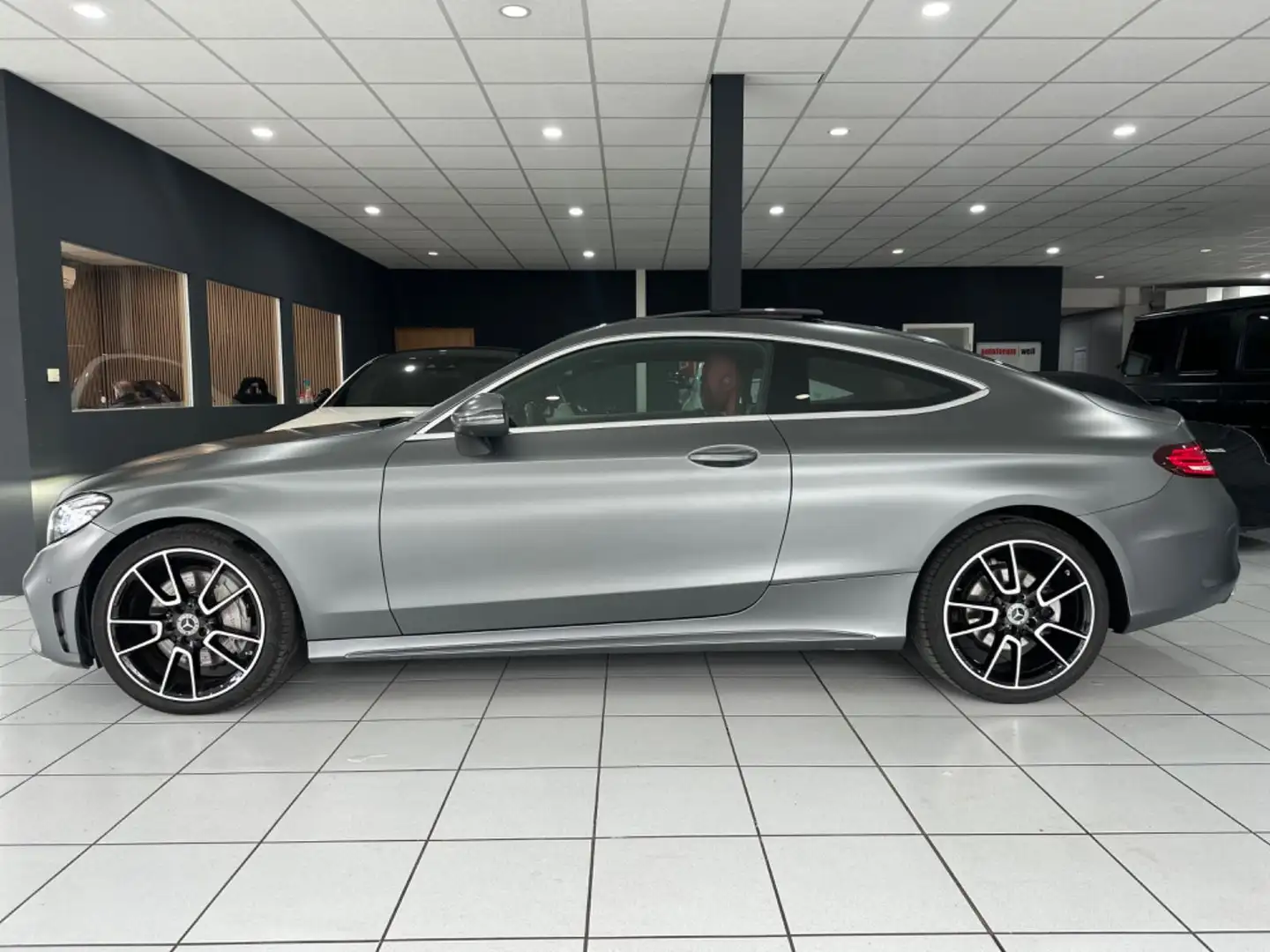 Mercedes-Benz C 400 4Matic*AMG-LINE*MAGNO*PANO*MEMORY*360*HEAD Gris - 2