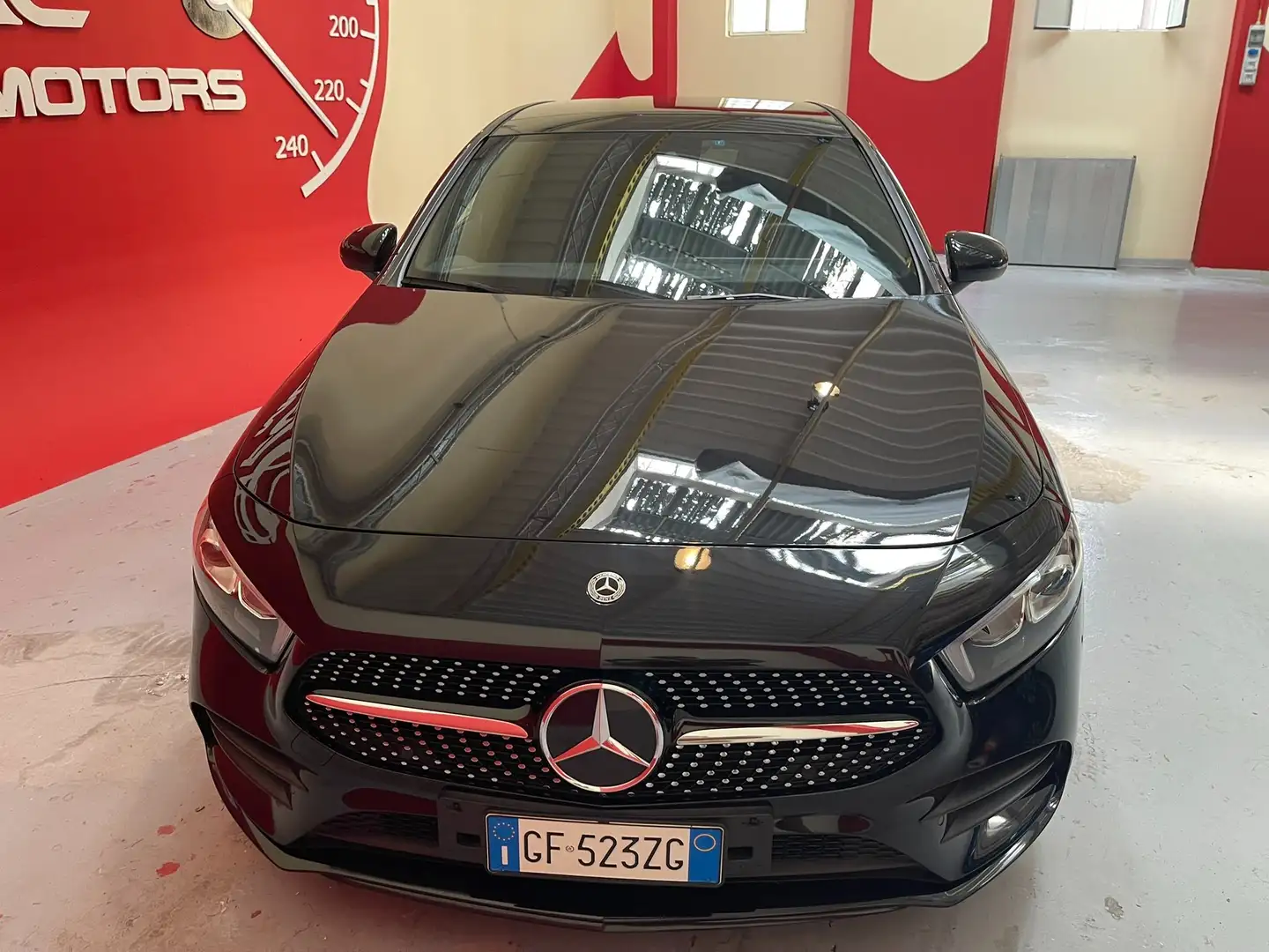 Mercedes-Benz A 200 A 200d Premium Night Edition Auto AMG + TETTO Nero - 2