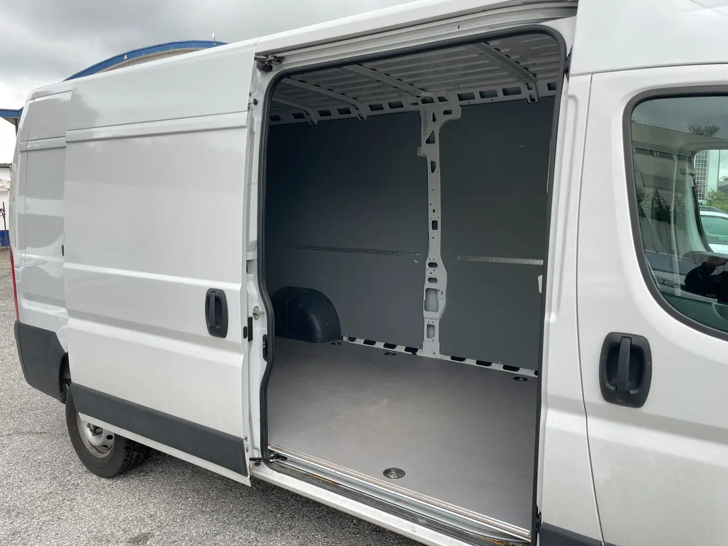 Fiat Ducato 35q L3H2 2.2 Mjt 140CV Bianco - 2