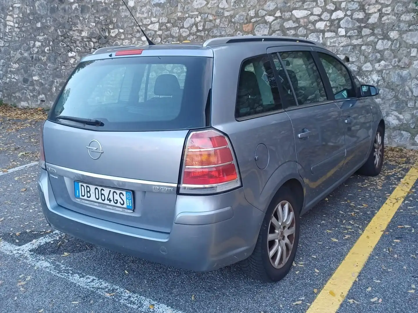 Opel Zafira Zafira II 2005 1.9 cdti Cosmo 120cv Grigio - 1