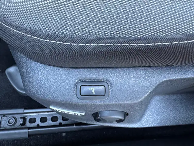 Volkswagen Golf view 23