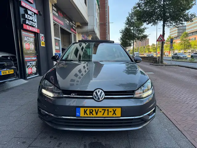 Volkswagen Golf view 8