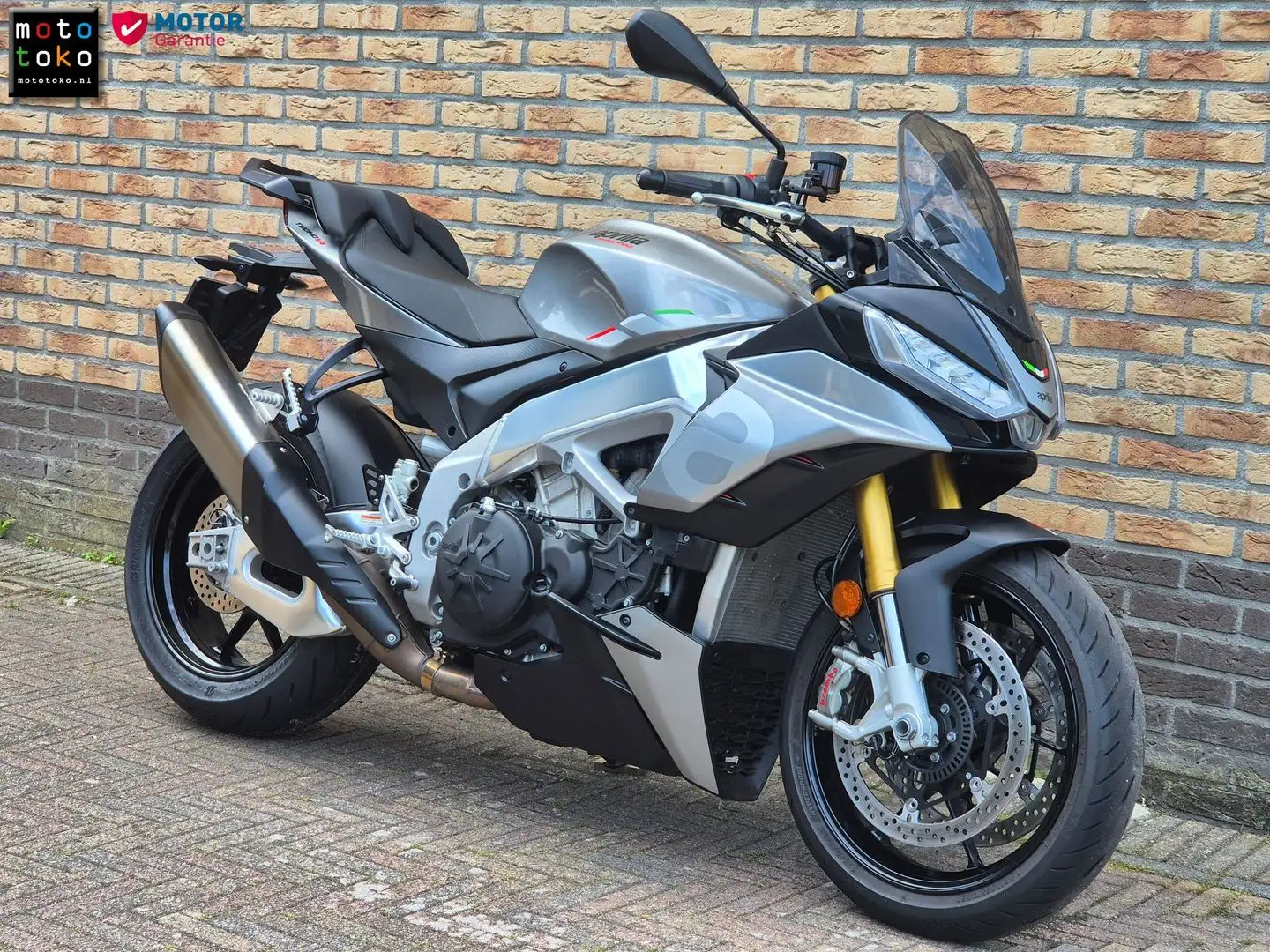 Aprilia Tuono V4 1100 Gris - 1