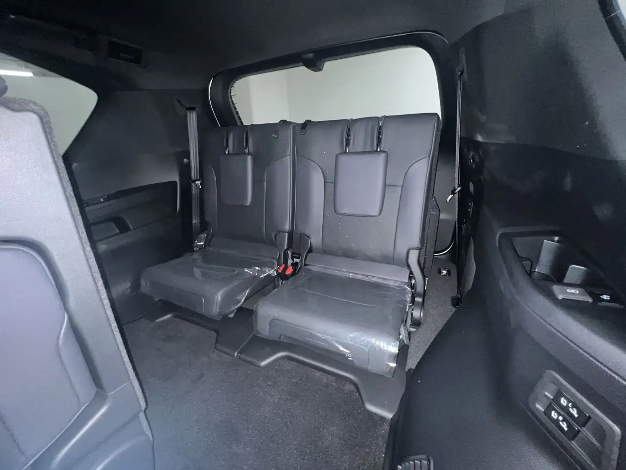 Lexus LX 600 снимка Lexus LX 600