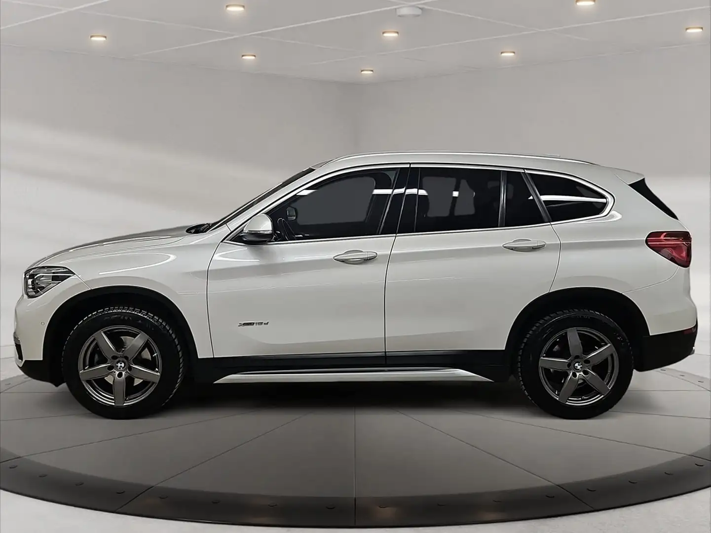 BMW X1 xDrive18d * XLINE * 1. BESITZ * LED * NAVI * PDC * Weiß - 2