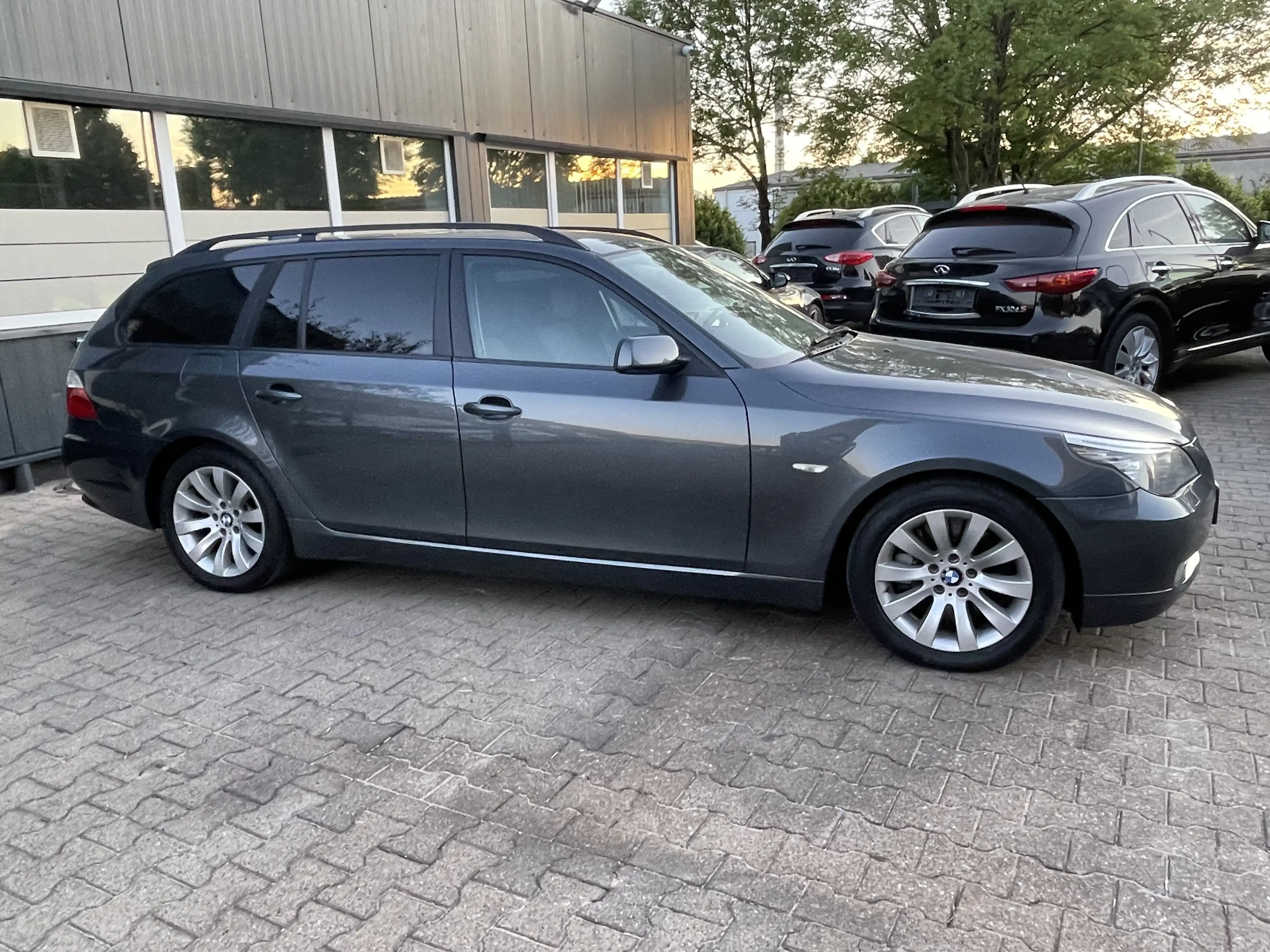 BMW 535 d Touring Automatik 1.Hand Top Gepflegt Grau Xenon — photo 10