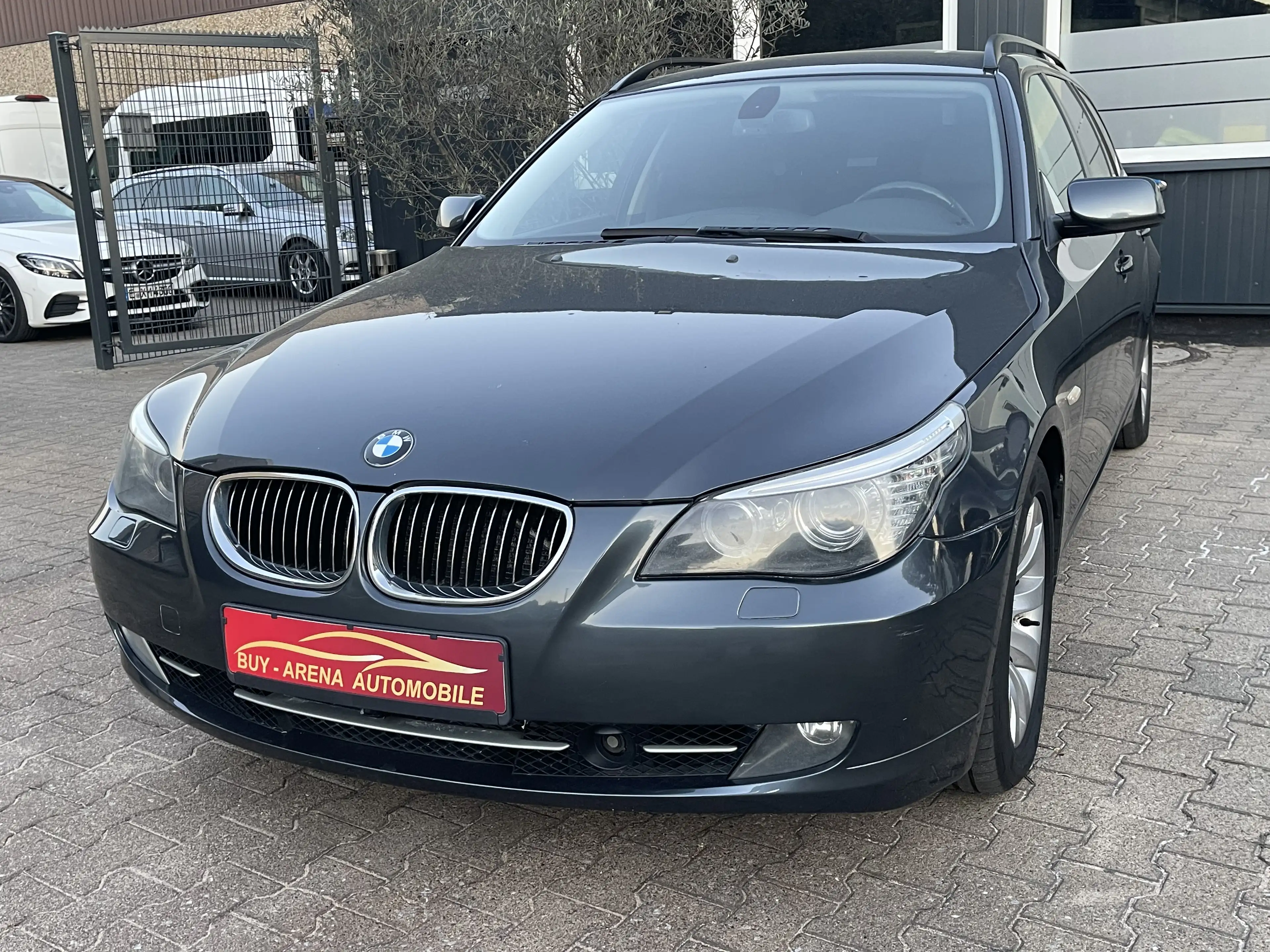 BMW 535 d Touring Automatik 1.Hand Top Gepflegt Grau Xenon — photo 12