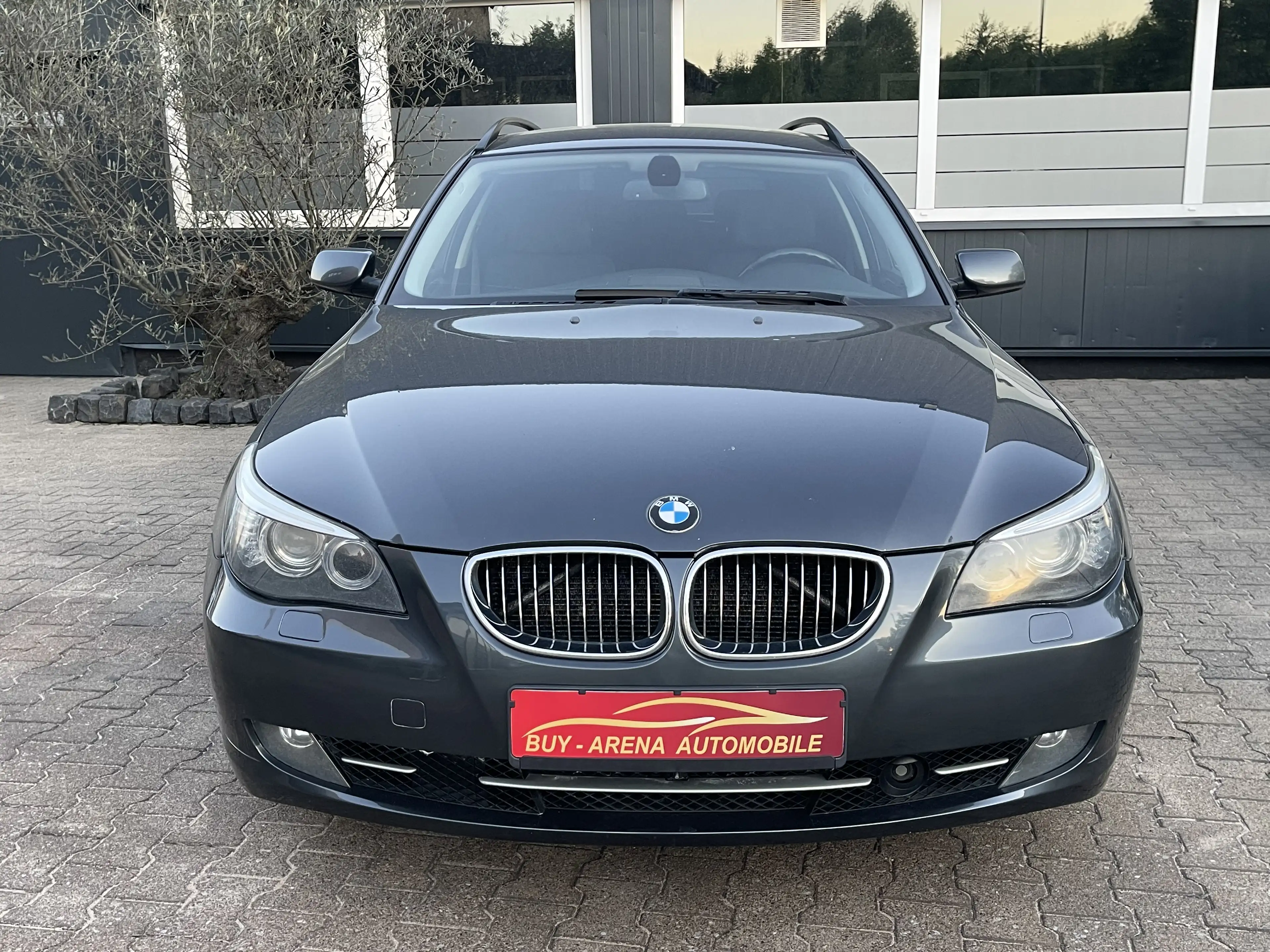 BMW 535 d Touring Automatik 1.Hand Top Gepflegt Grau Xenon — photo 7