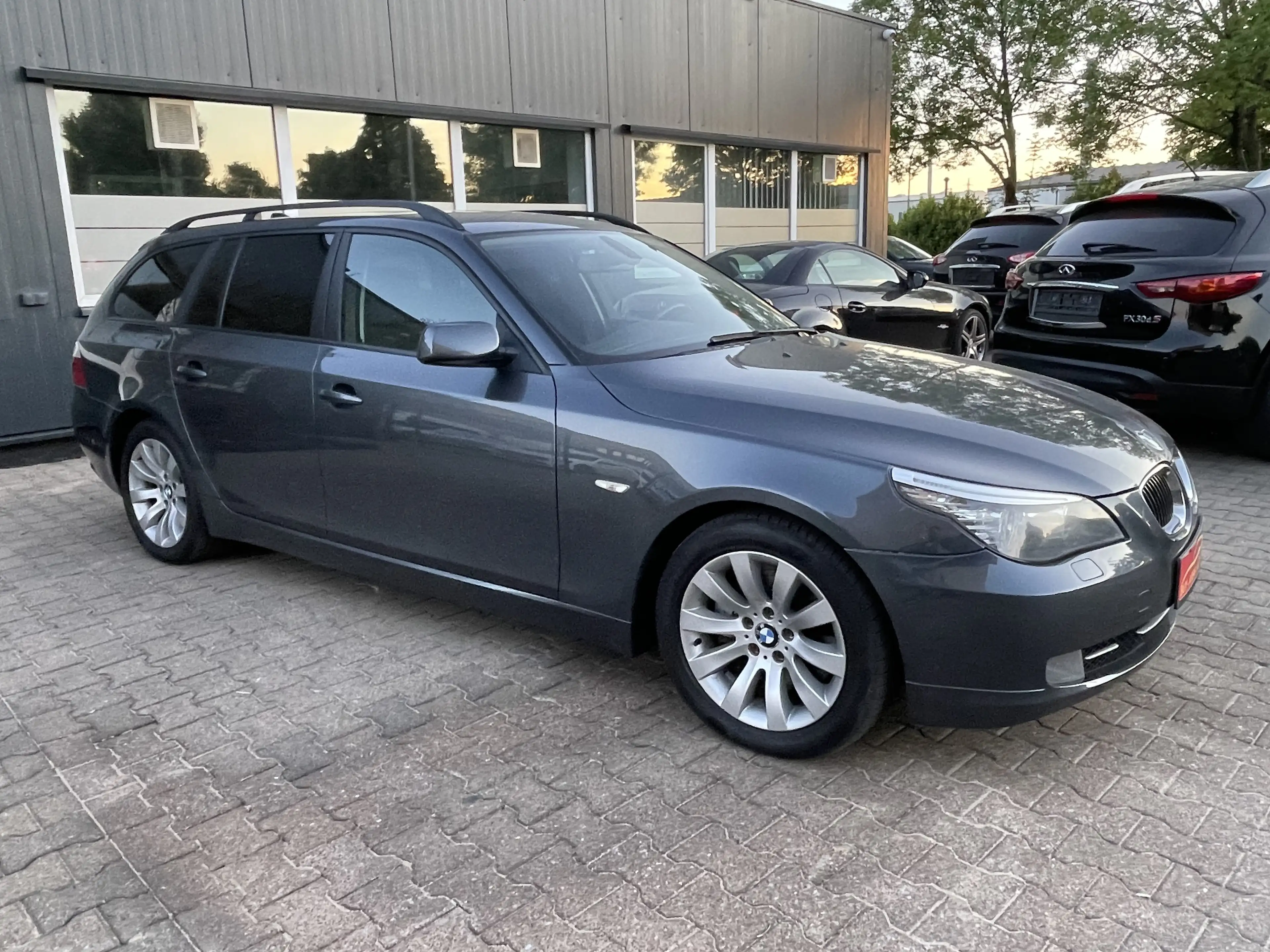 BMW 535 d Touring Automatik 1.Hand Top Gepflegt Grau Xenon — photo 11