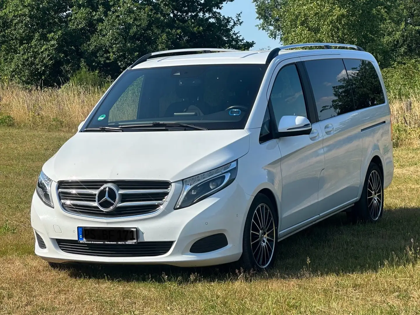 Mercedes-Benz V 250 V-Klasse Diesel (BlueTEC) d lang 7G-TRONIC Edition Blanc - 1