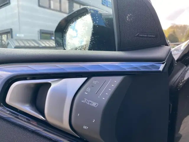 BMW X3 M view 14